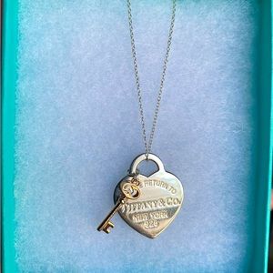 Return to Tiffany Heart Tag with Key Pendant